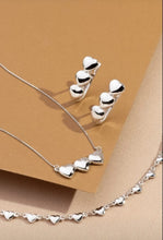 Load image into Gallery viewer, Three golden hearts earrings
