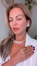 Load image into Gallery viewer, Set choker necklace and earrings with crystal gravel
