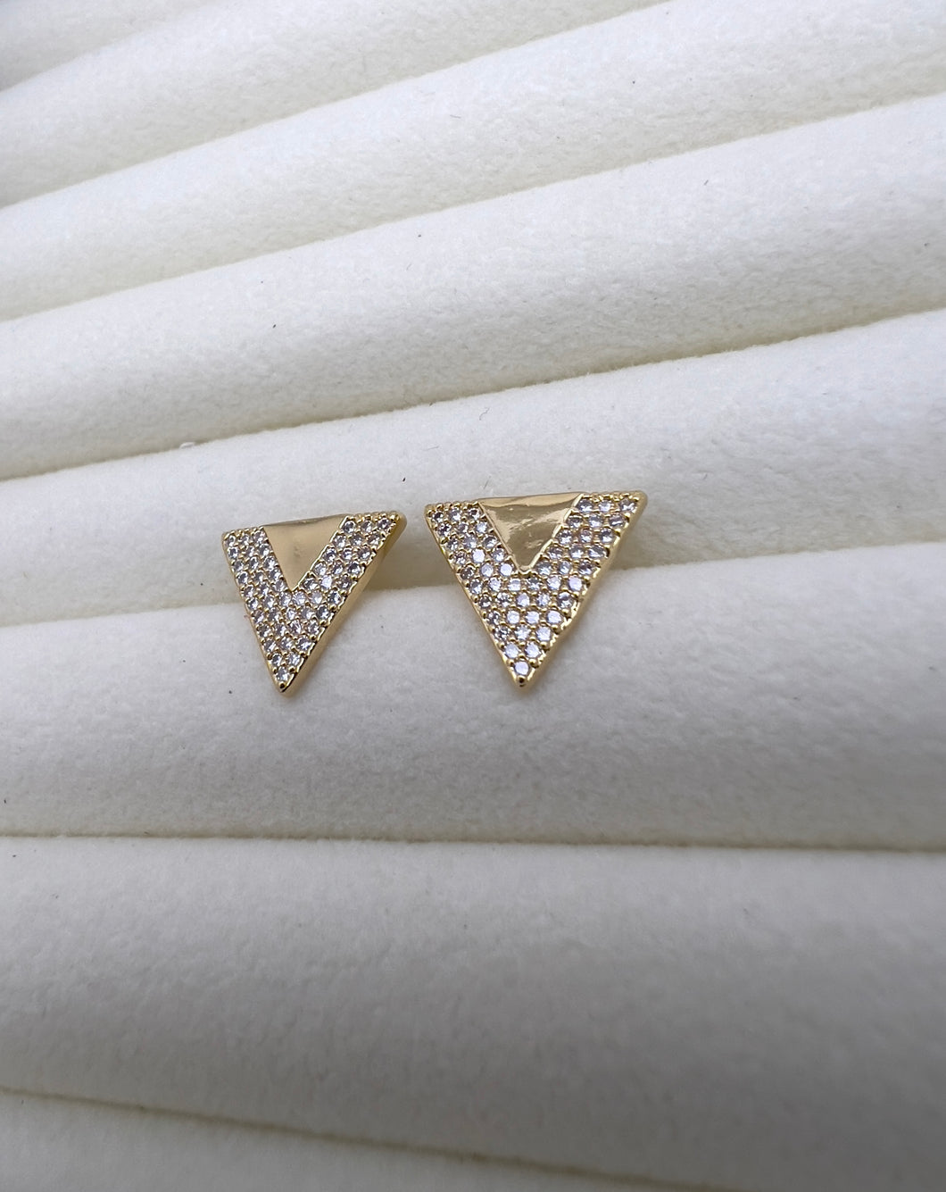 Famous brand VV triangle earrings