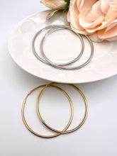 Load image into Gallery viewer, Classic 2,25&#39; thin tube hoop earrings
