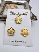 Load image into Gallery viewer, Famous clover gold plated inspired set
