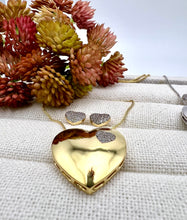 Load image into Gallery viewer, Golden heart pendant with studded heart detail set
