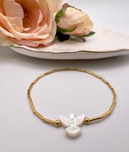 Load image into Gallery viewer, Gold plated straw bracelet with detail
