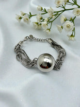 Load image into Gallery viewer, Layered chain round ball bracelet
