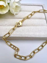 Load image into Gallery viewer, Equal links clasp options short necklace
