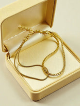 Load image into Gallery viewer, Two different intertwined chains bracelets

