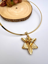 Load image into Gallery viewer, Orchid statement seductive choker necklace
