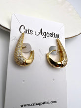 Load image into Gallery viewer, Teardrop cover hole studded earrings
