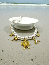 Load image into Gallery viewer, Handmade ocean pendants selfsame pearl necklace
