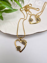 Load image into Gallery viewer, Pet mom heart necklace

