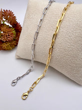 Load image into Gallery viewer, Classic medium carryer link bracelet
