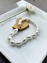Load image into Gallery viewer, Large baroque pearl choker necklace
