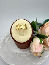Load image into Gallery viewer, Adjustable ring uneven twigs
