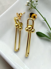 Load image into Gallery viewer, Plain selfsame long earrings
