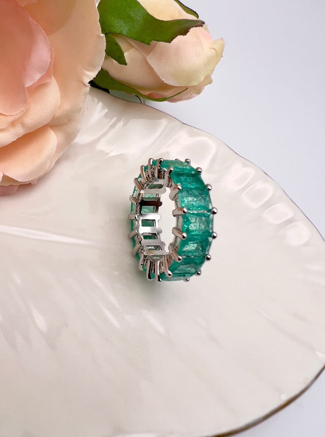 High quality tourmaline Paraiba prong ring