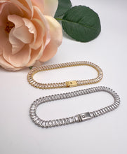 Load image into Gallery viewer, Valentina Collection box lock baguette bracelet
