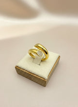 Load image into Gallery viewer, Tube ring with micro cz set at the ends
