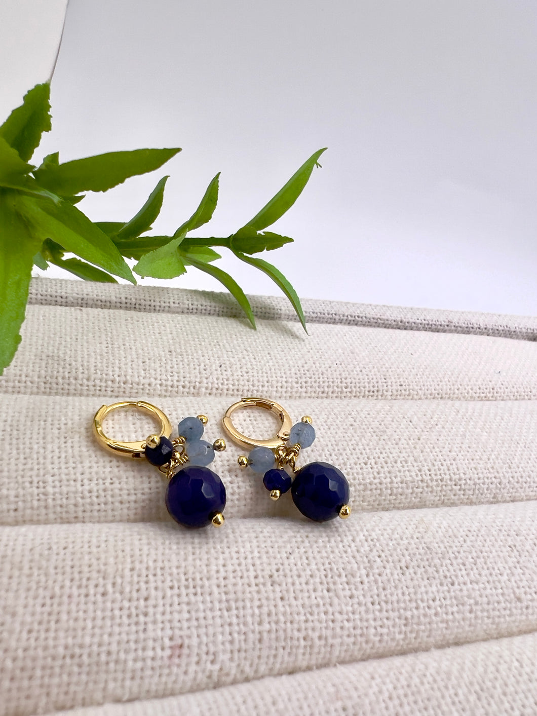 Jade sapphire small hoop earrings