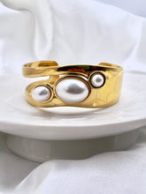 Load image into Gallery viewer, Seductive Collection pearl detail open bracelet

