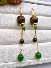 Load image into Gallery viewer, Long earrings eye of tiger and emerald jade
