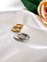 Load image into Gallery viewer, Light  small studded bar in front hoop earrings
