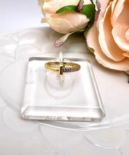Load image into Gallery viewer, Delicate Tify inspired wedding ring
