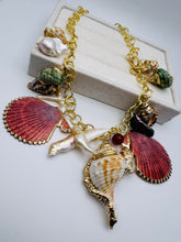 Load image into Gallery viewer, Big Pacific Ocean Shell chain necklace
