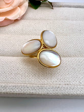 Load image into Gallery viewer, Three oval mother-of-pearl stones ring
