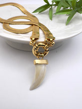 Load image into Gallery viewer, Mother of pearl teeth thick ribbon chain necklace
