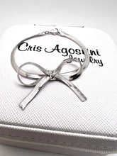 Load image into Gallery viewer, Delicate bow ribbon bracelet
