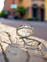 Load image into Gallery viewer, Link chain wedding ring
