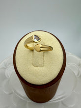 Load image into Gallery viewer, Heart details at the end open ring
