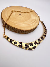 Load image into Gallery viewer, African line seductive collection necklace
