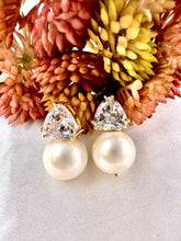 Load image into Gallery viewer, Diamond cz shell pearl earrings
