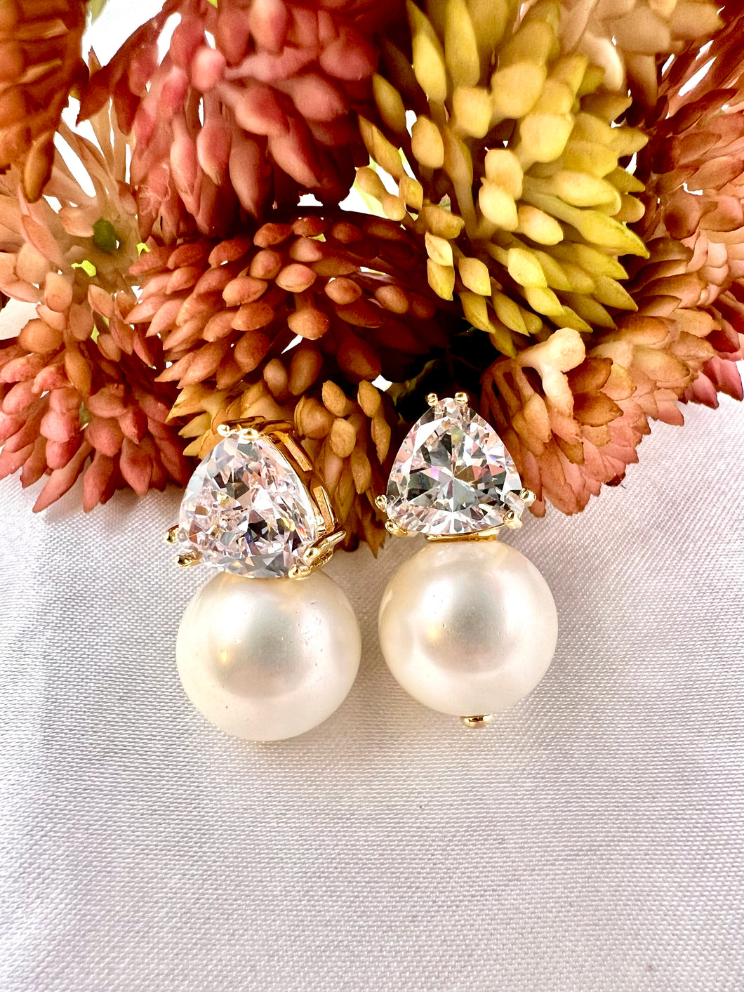 Diamond cz shell pearl earrings