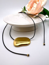 Load image into Gallery viewer, Organic necklace adjustable tie style
