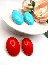 Load image into Gallery viewer, Oval resin color earrings Seductive Collection

