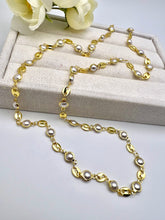 Load image into Gallery viewer, Long necklace with pearl and design link
