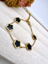 Load image into Gallery viewer, Small clover black  inspired bracelet
