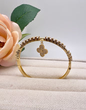 Load image into Gallery viewer, Fine zirconia bracelet with studded VC pendant
