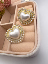 Load image into Gallery viewer, Modern pearl heart earrings
