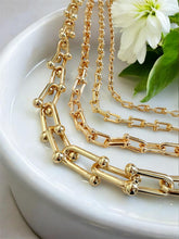 Load image into Gallery viewer, Links of different sizes inspired by Tiffy necklace
