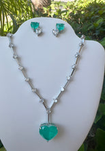 Load image into Gallery viewer, Tourmaline light blue and  diamond crystal set
