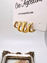Load image into Gallery viewer, Set of 2 plain square earrings
