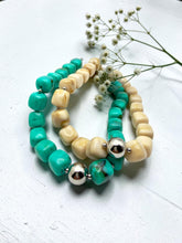 Load image into Gallery viewer, Resin square sequence metal ball necklace
