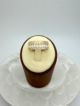 Load image into Gallery viewer, Luxurious baguettes and cz large ring
