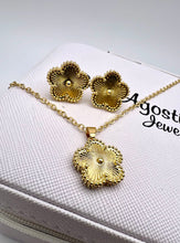 Load image into Gallery viewer, Famous clover gold plated inspired set
