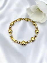 Load image into Gallery viewer, Heart and cz crystal lock bracelet

