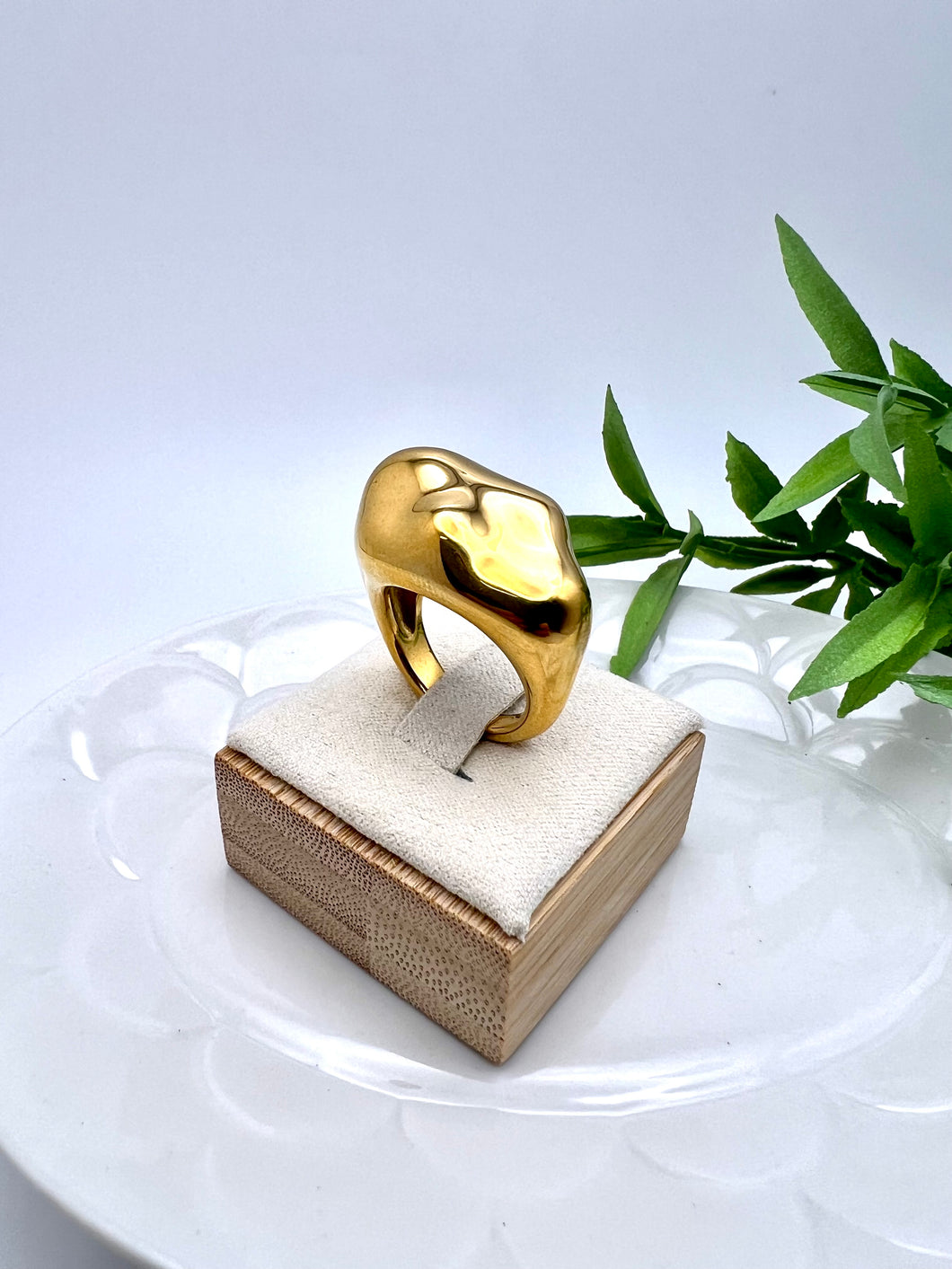Hammered organic ring gold plated