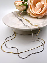 Load image into Gallery viewer, Classic plain snake chain
